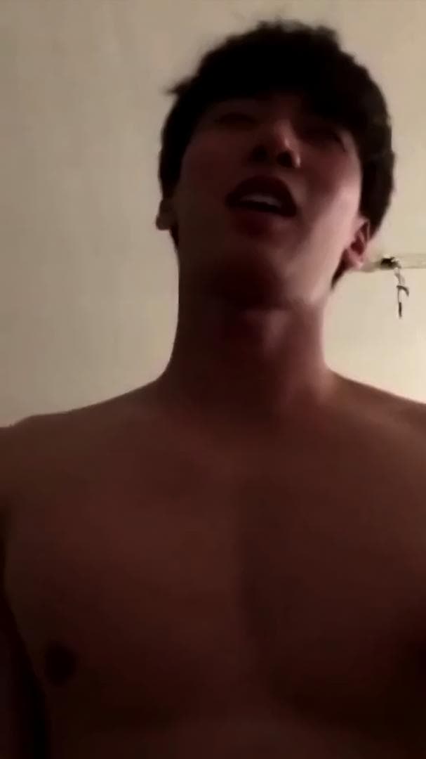 porn gay 잘생긴 한국 남자랑 섹스해