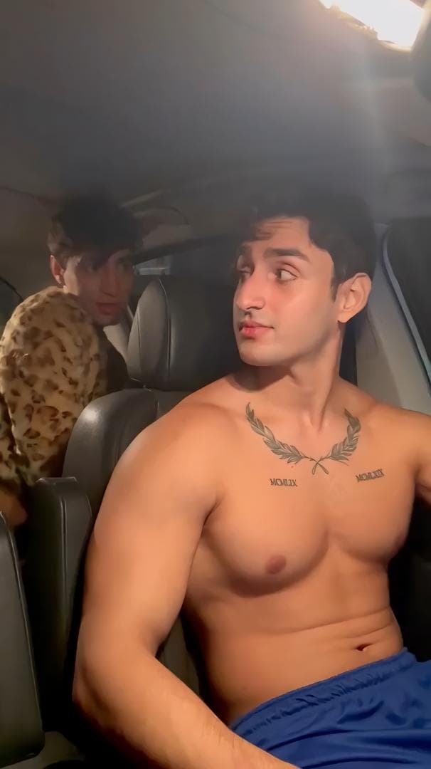  Sucking the cock of a handsome driver