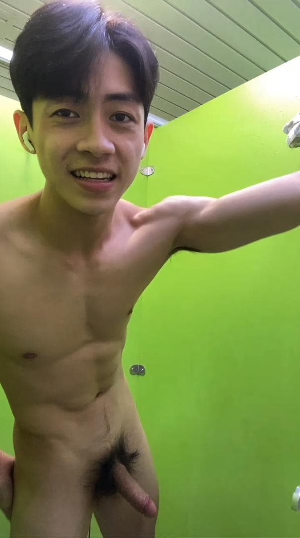 porn gay Handsome muscular Asian guy sex chat
