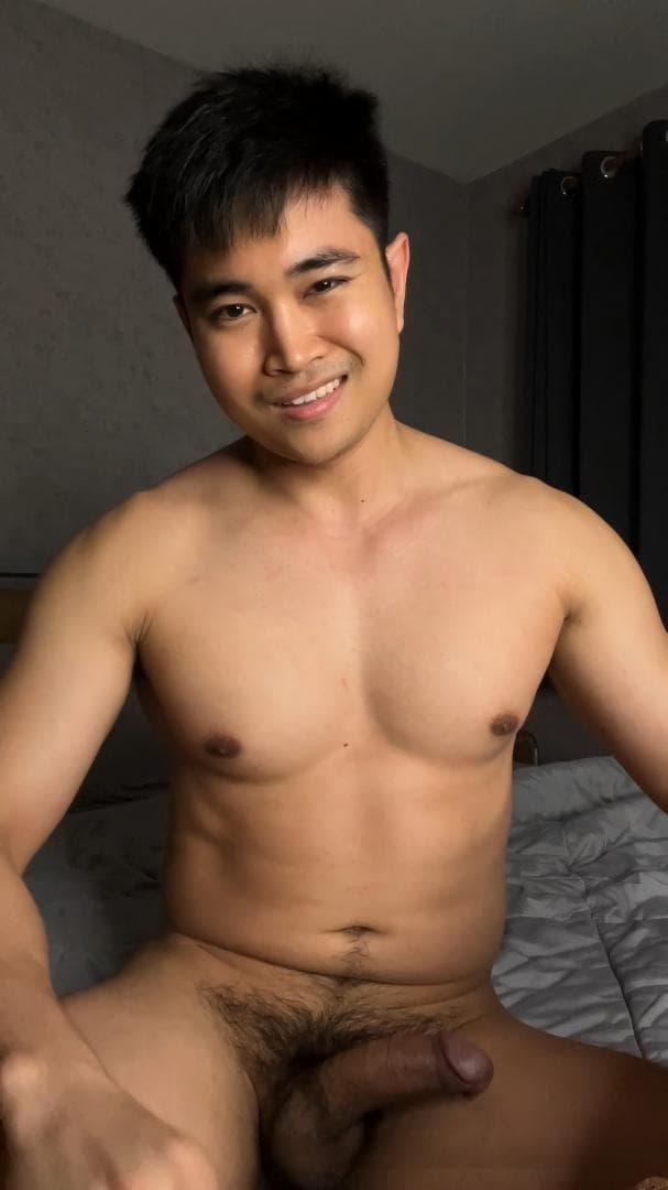 porn gay Thai muscular guy playing with a dildo