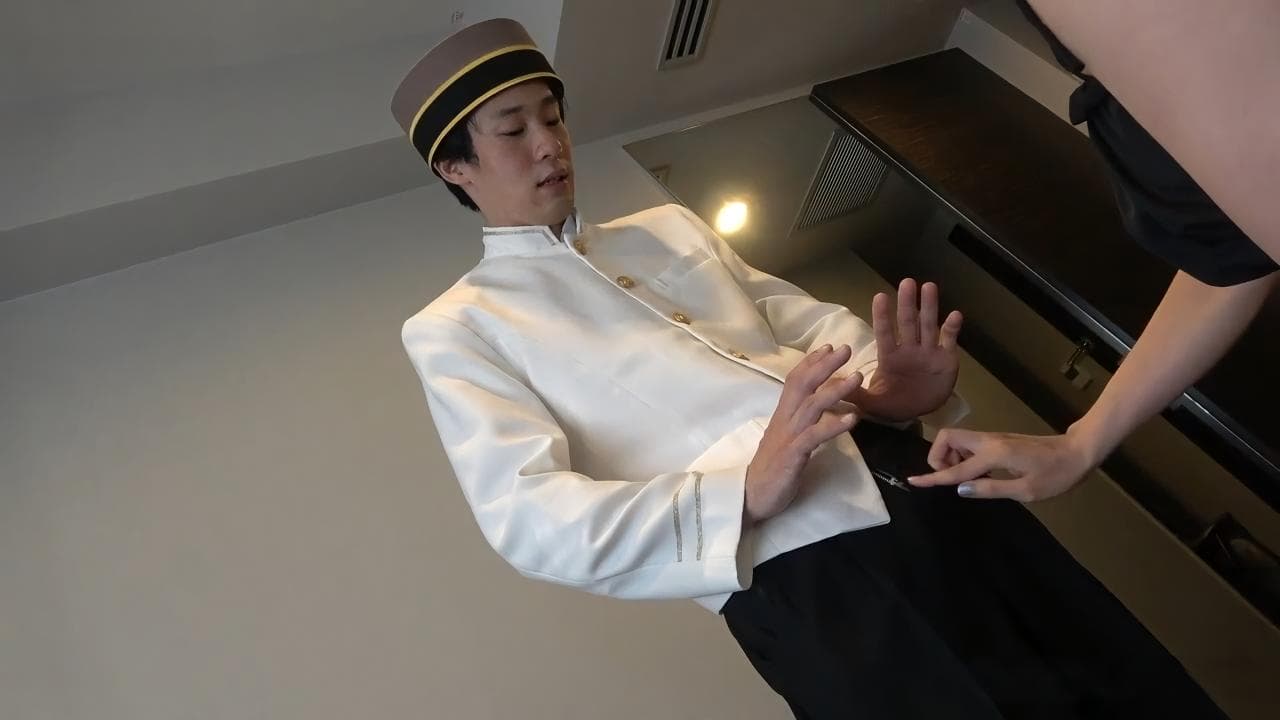  Handsome Japanese hotel employee has sex with customer