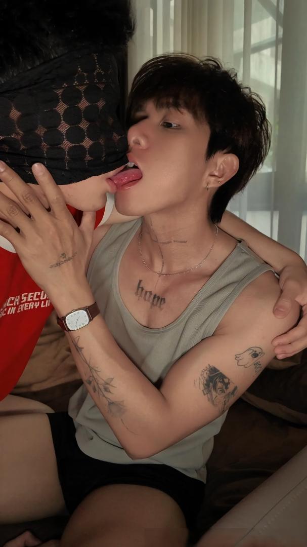  Cuchuoi16cm Mukbang Young Boy