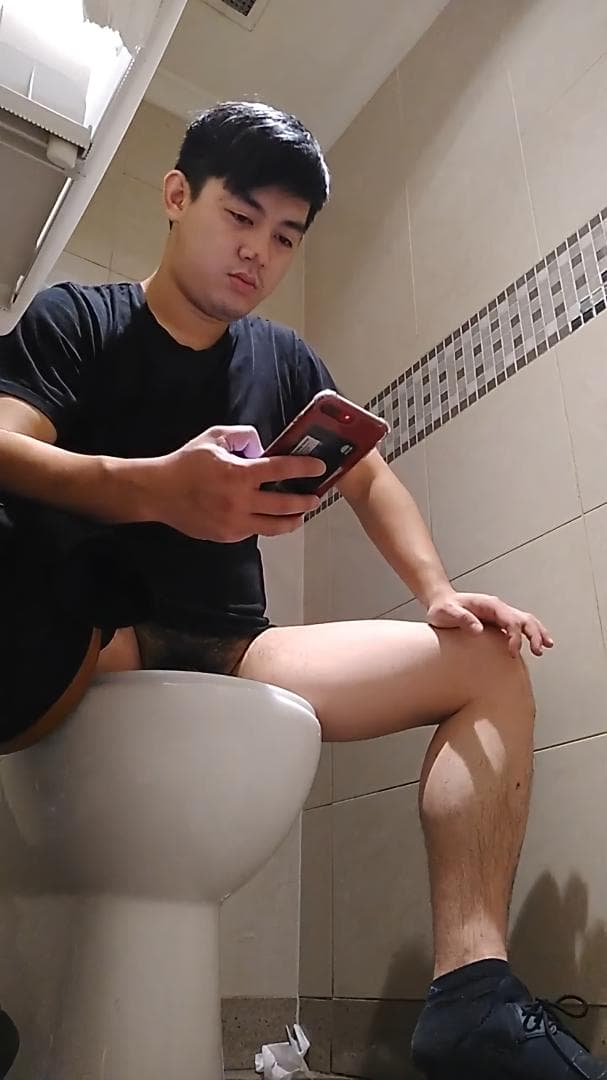  Quay lén trai đi ỉa