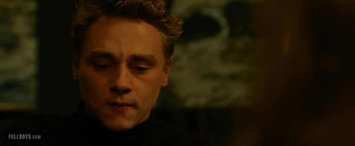  Ben Hardy Sex (The Voyeurs 2021)