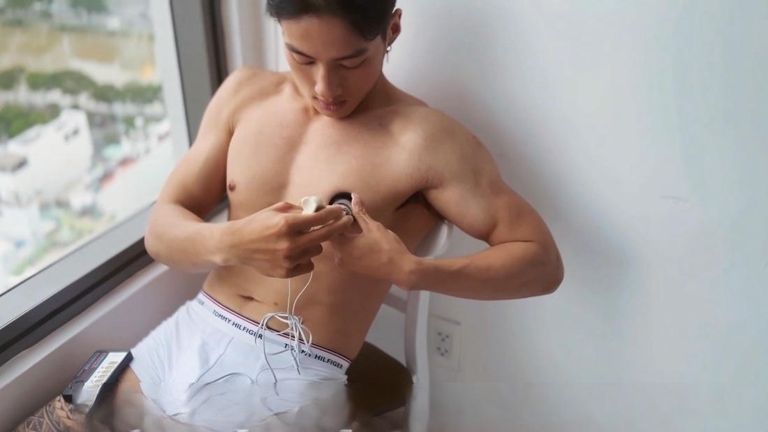  Đức Vương chơi sextoy