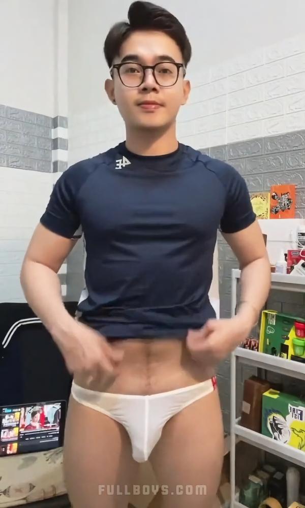  Trai Việt Nam chơi sex toy