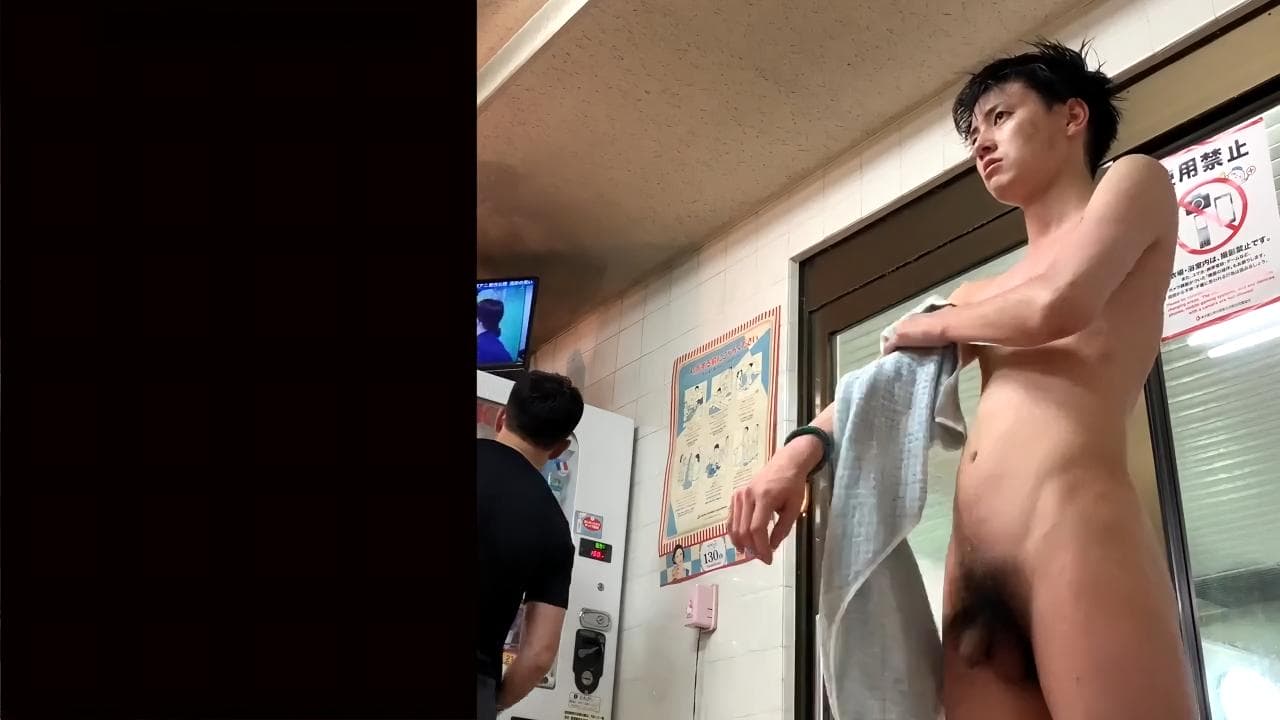 sex gay Handsome Japanese men naked in a public bathhouse