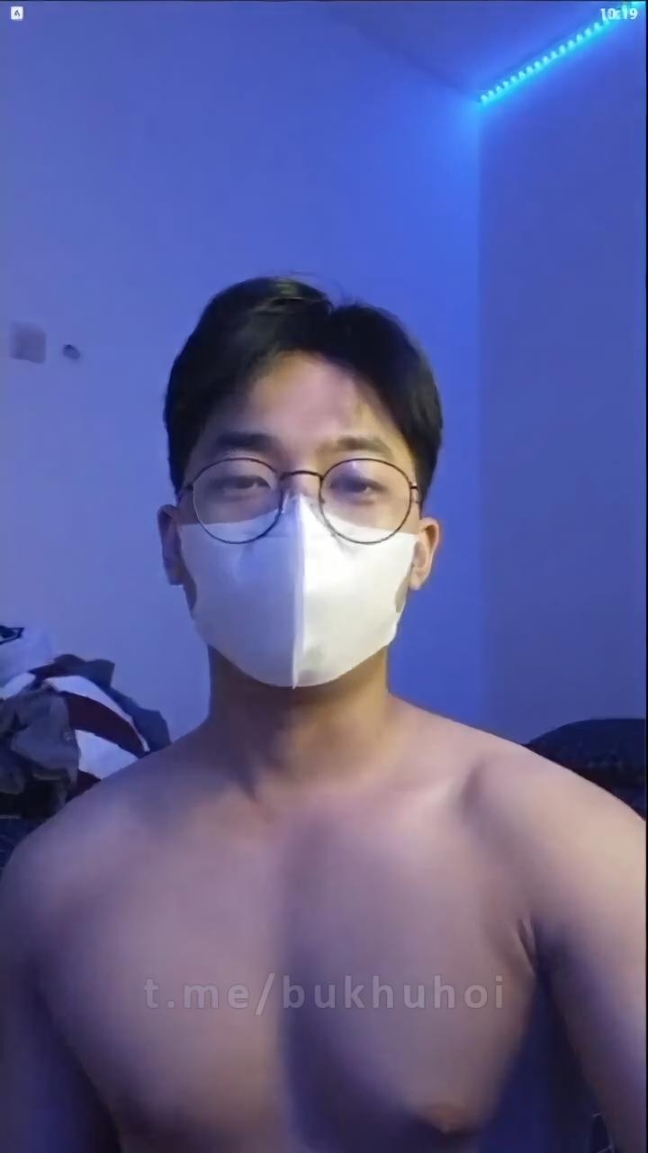sex Cute boy play sextoy and cumshot