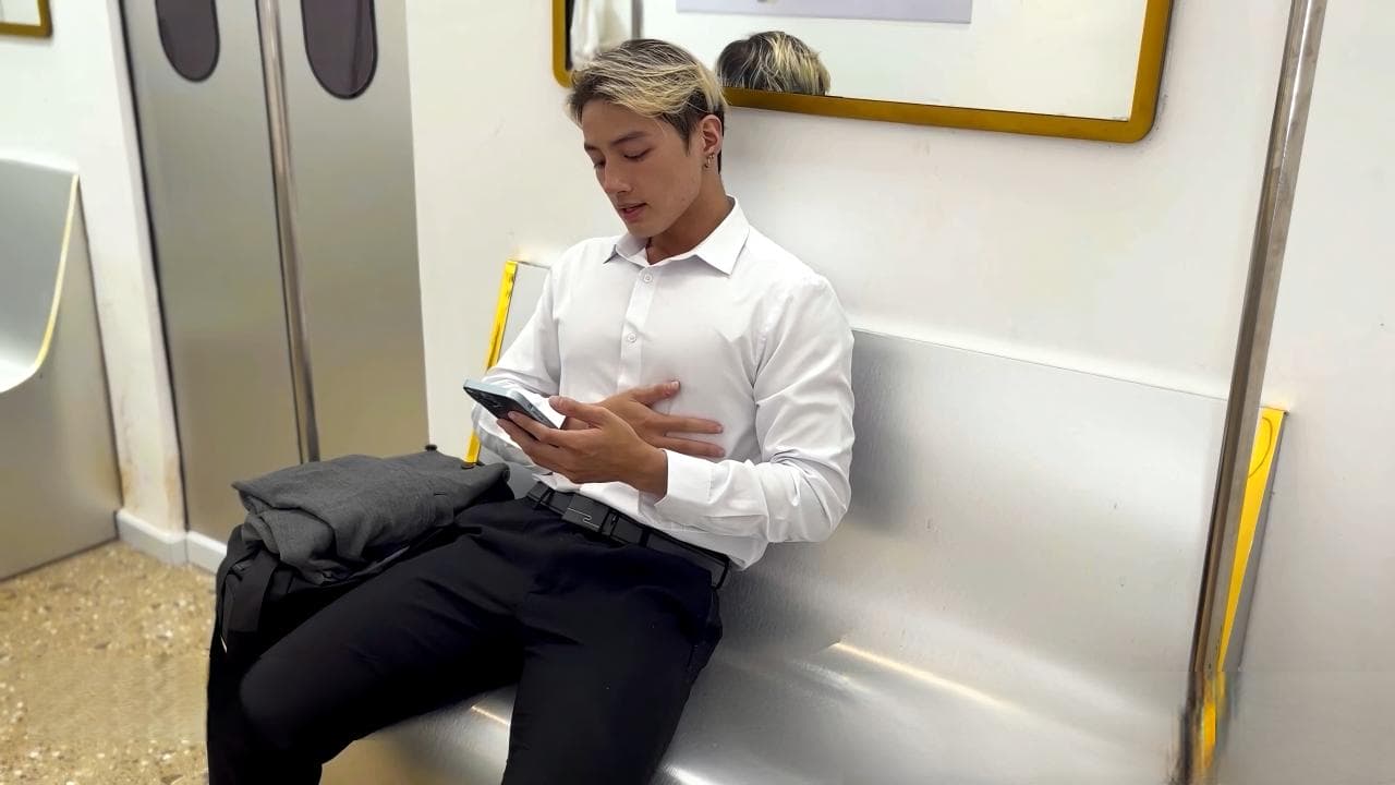  Trai Việt sục cu trên tàu điện
