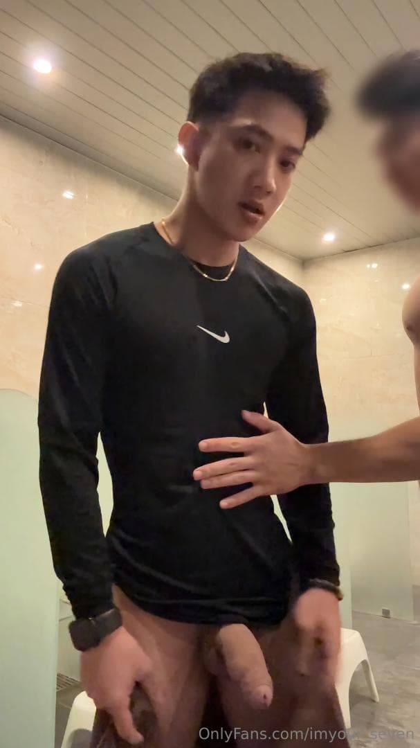 Handsome blowjob Ducal